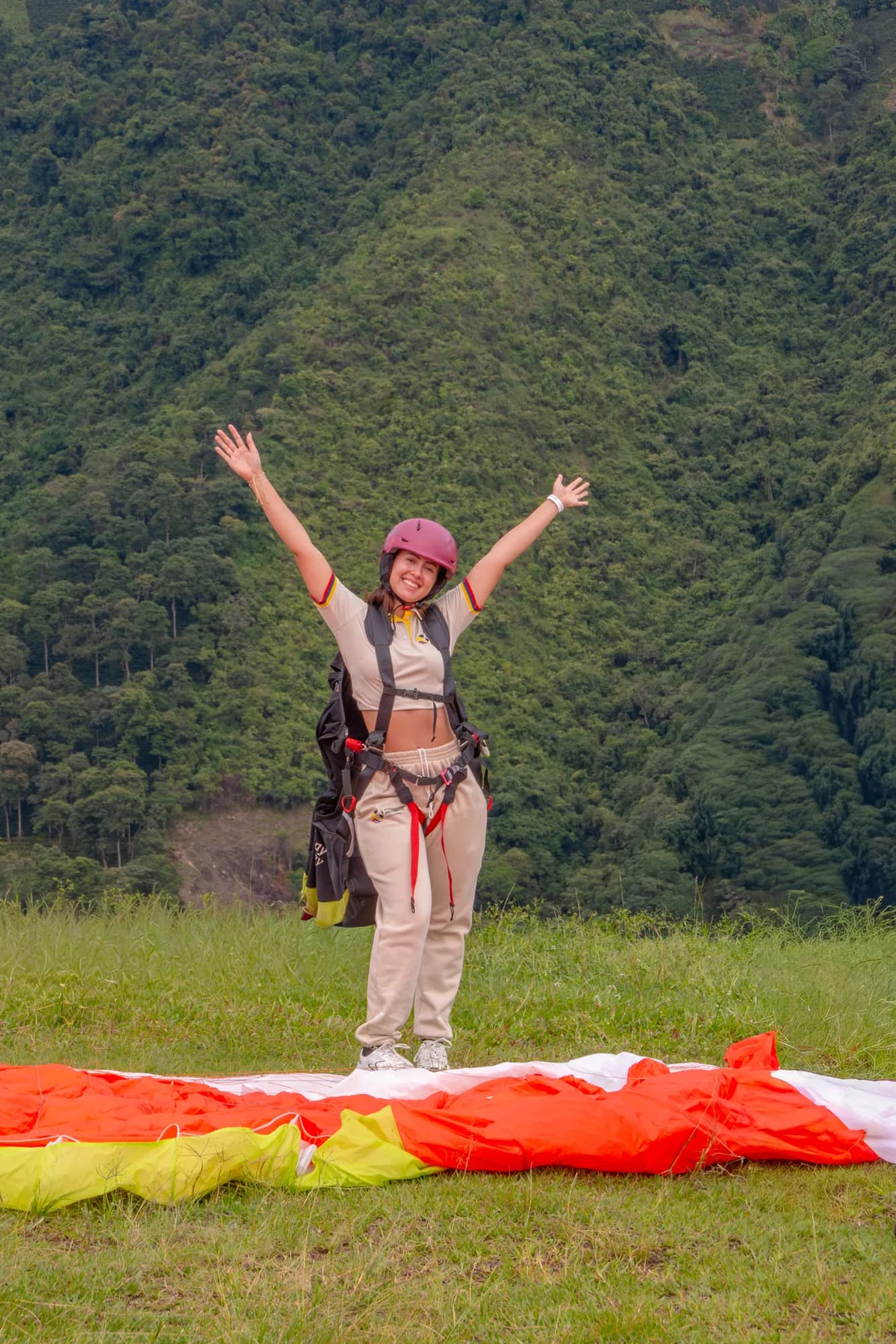 Paragliding at the Mano del Gigante